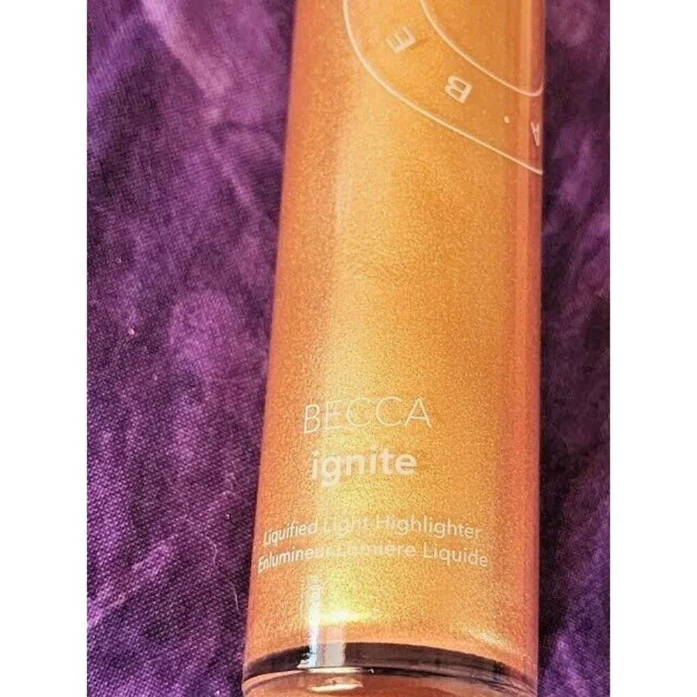 BECCA Cosmetics Ignite Sunsetter Liquified Light Highlighter Ltd Ed Shade Desire